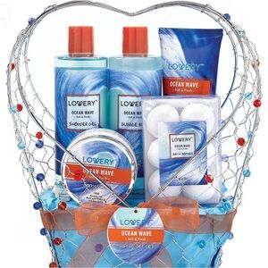 Lovery Ocean Wave Bath & Body Gift Set with bag & bow & gift tag.